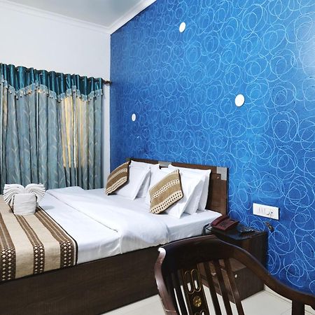 Hotel Holiday Comfort Amritsar Exteriér fotografie