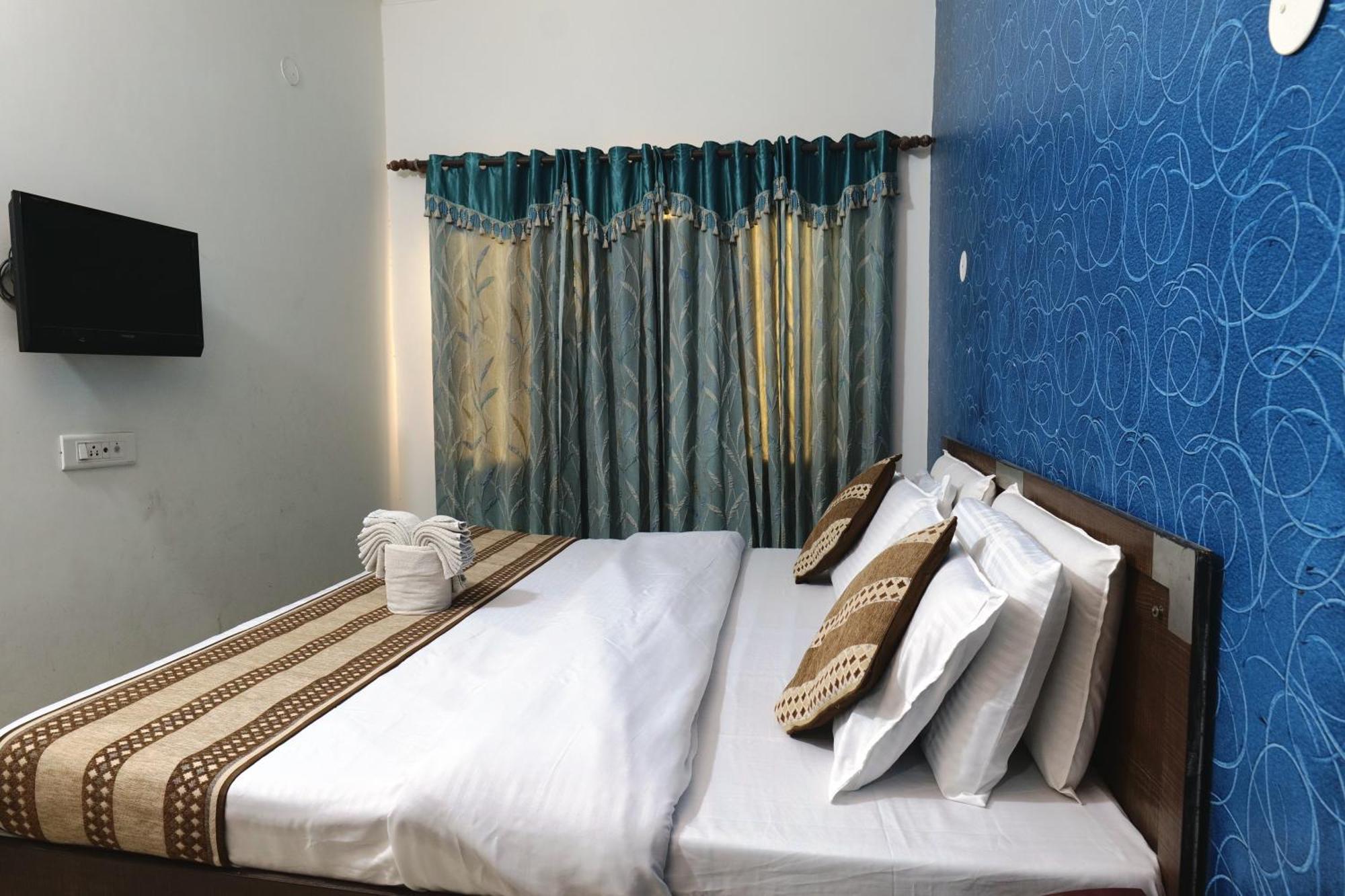 Hotel Holiday Comfort Amritsar Exteriér fotografie