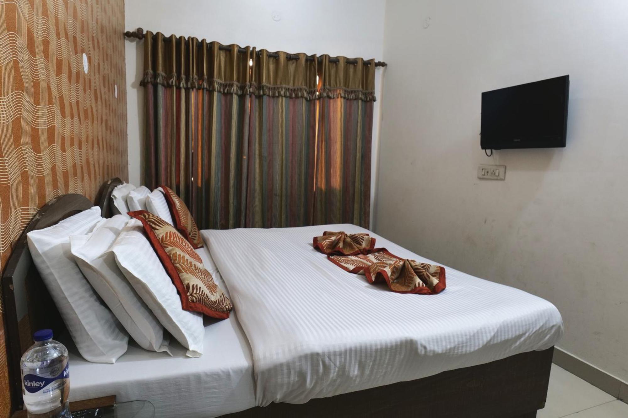 Hotel Holiday Comfort Amritsar Exteriér fotografie