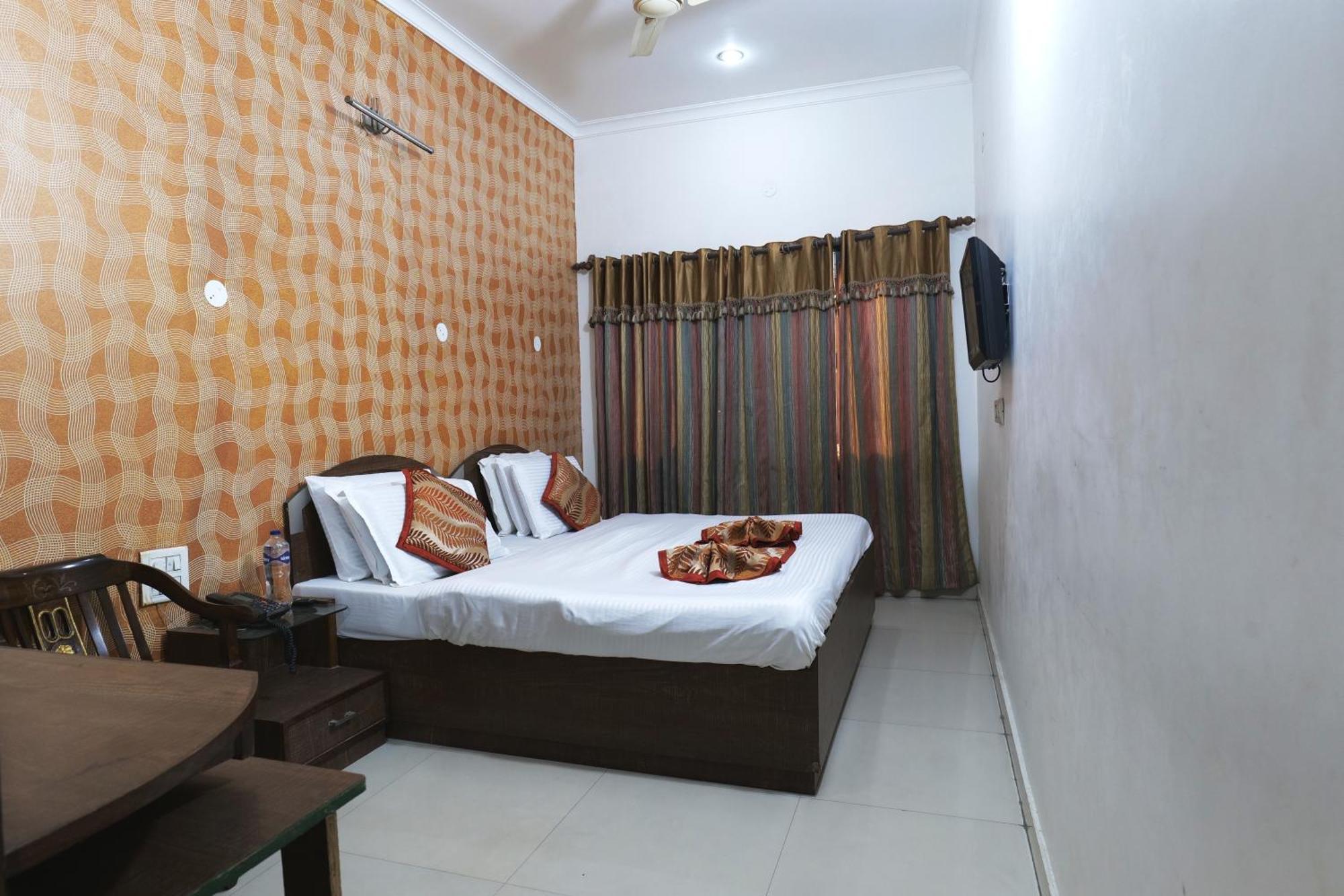 Hotel Holiday Comfort Amritsar Exteriér fotografie