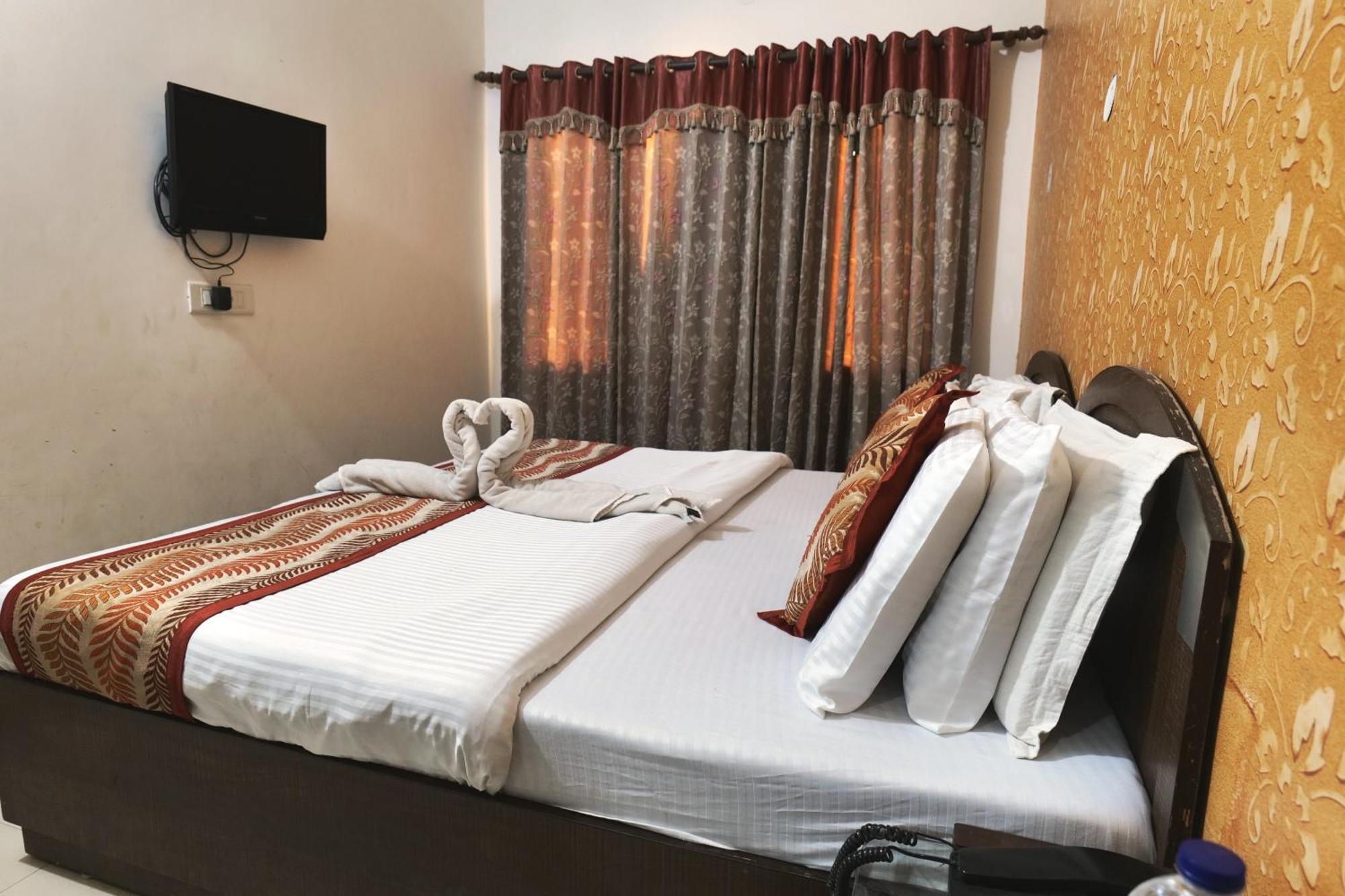 Hotel Holiday Comfort Amritsar Exteriér fotografie