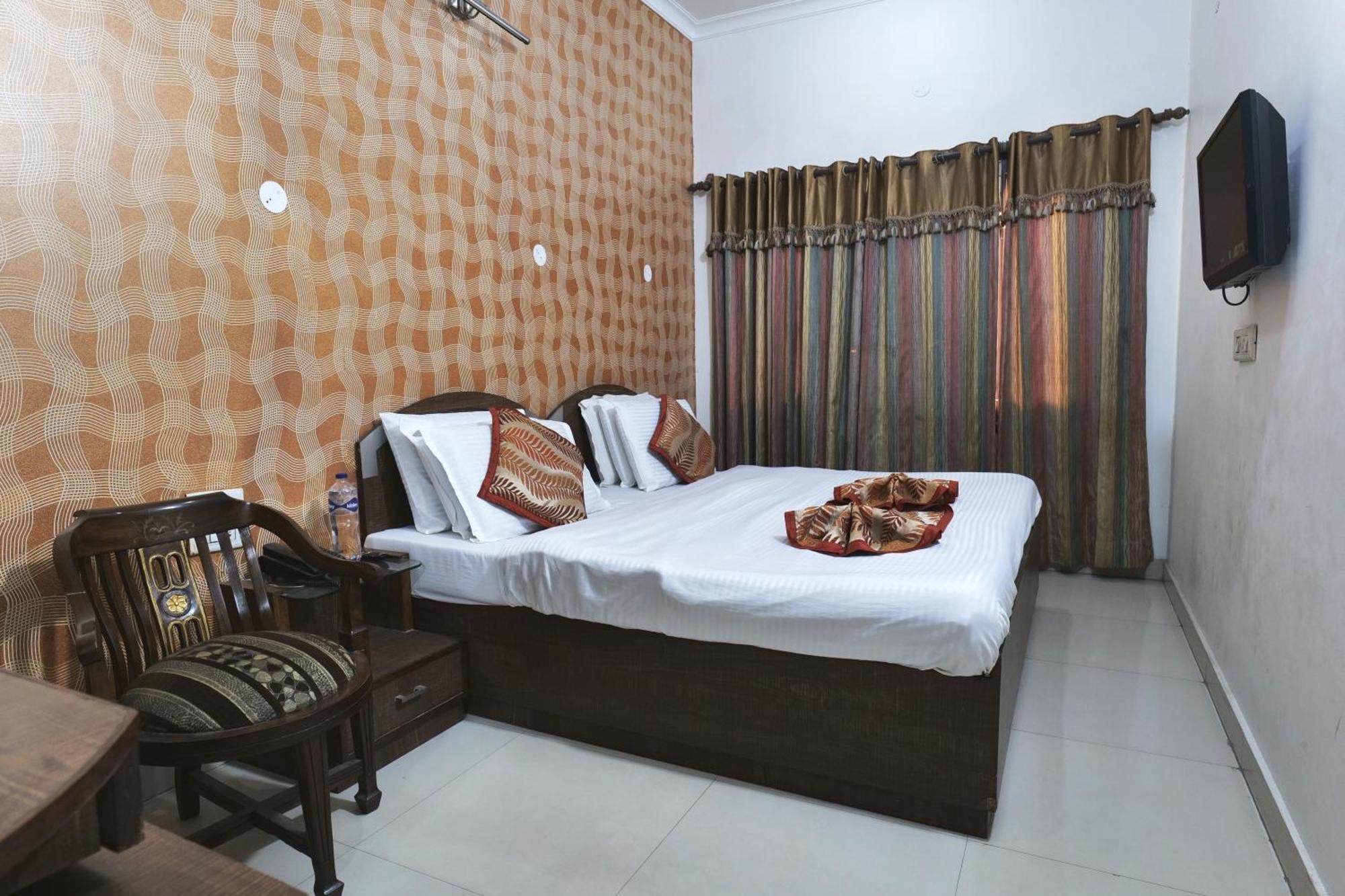 Hotel Holiday Comfort Amritsar Exteriér fotografie