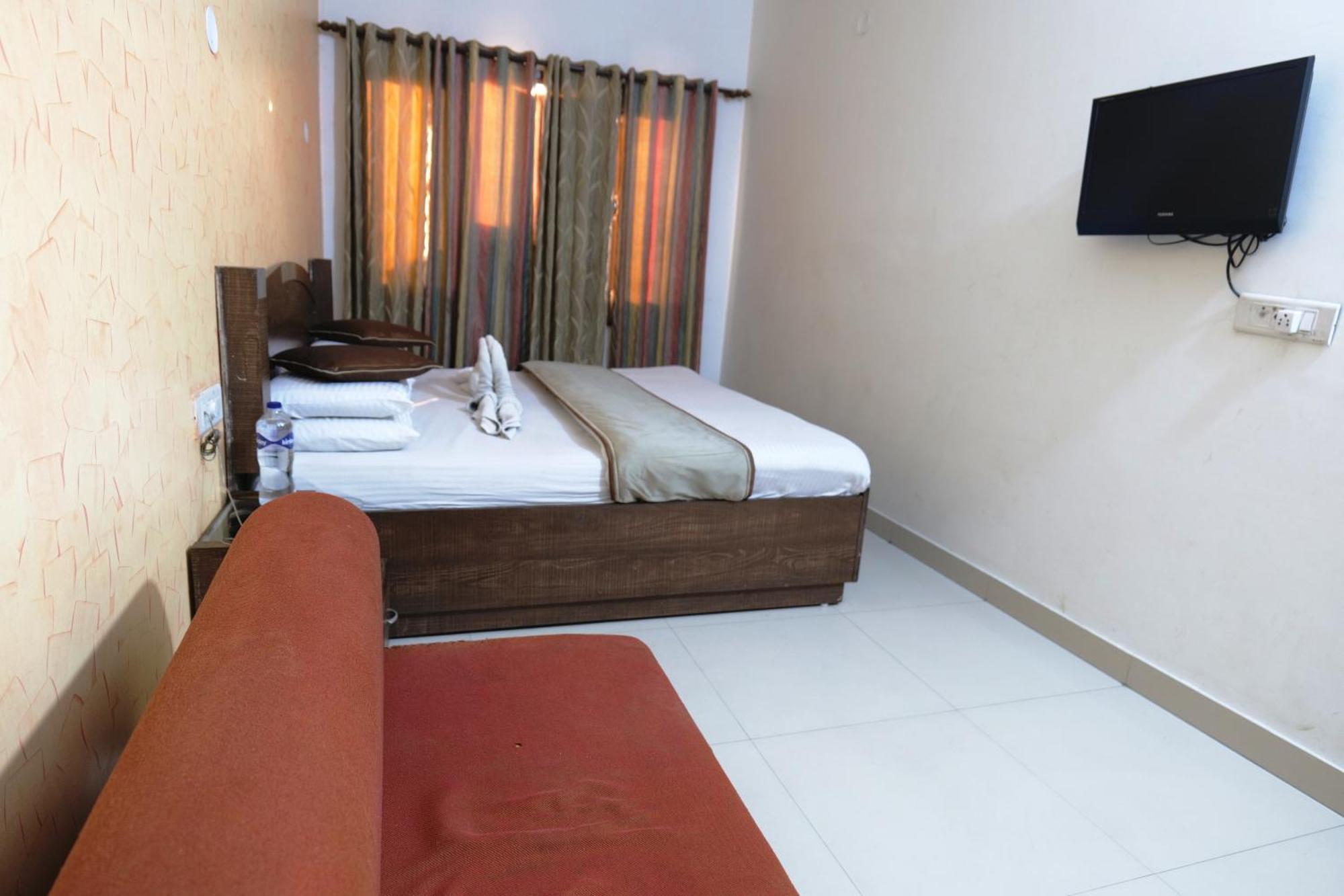 Hotel Holiday Comfort Amritsar Exteriér fotografie