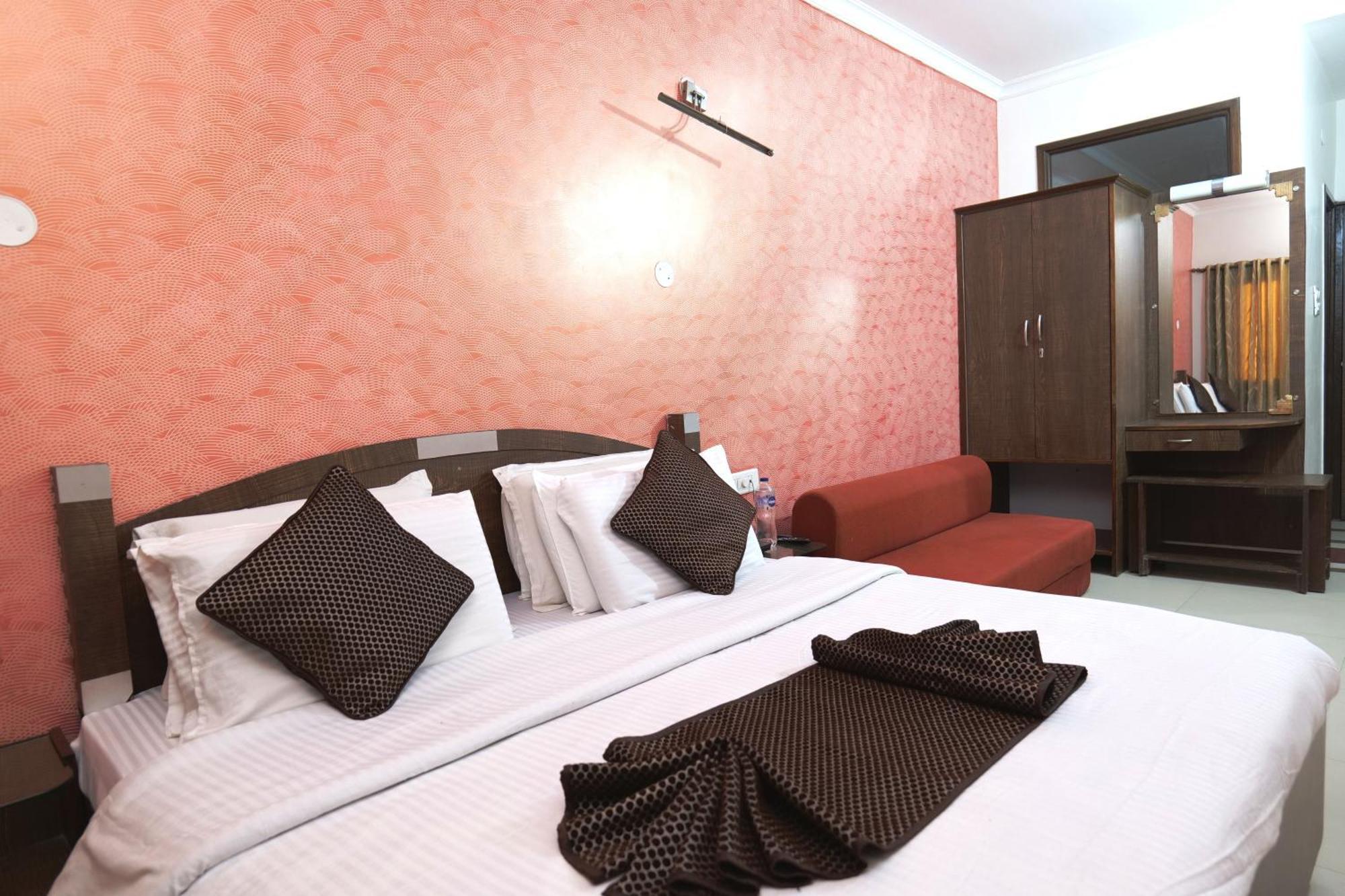Hotel Holiday Comfort Amritsar Exteriér fotografie