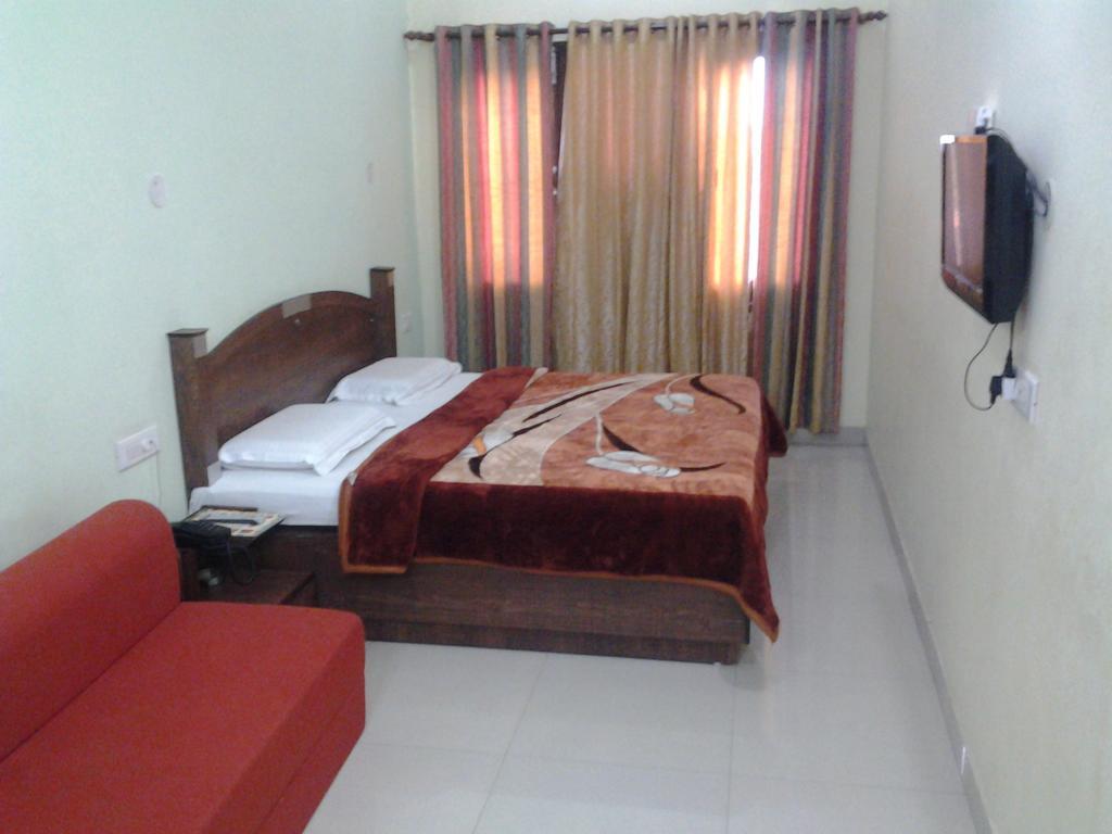 Hotel Holiday Comfort Amritsar Exteriér fotografie
