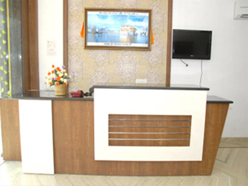 Hotel Holiday Comfort Amritsar Exteriér fotografie